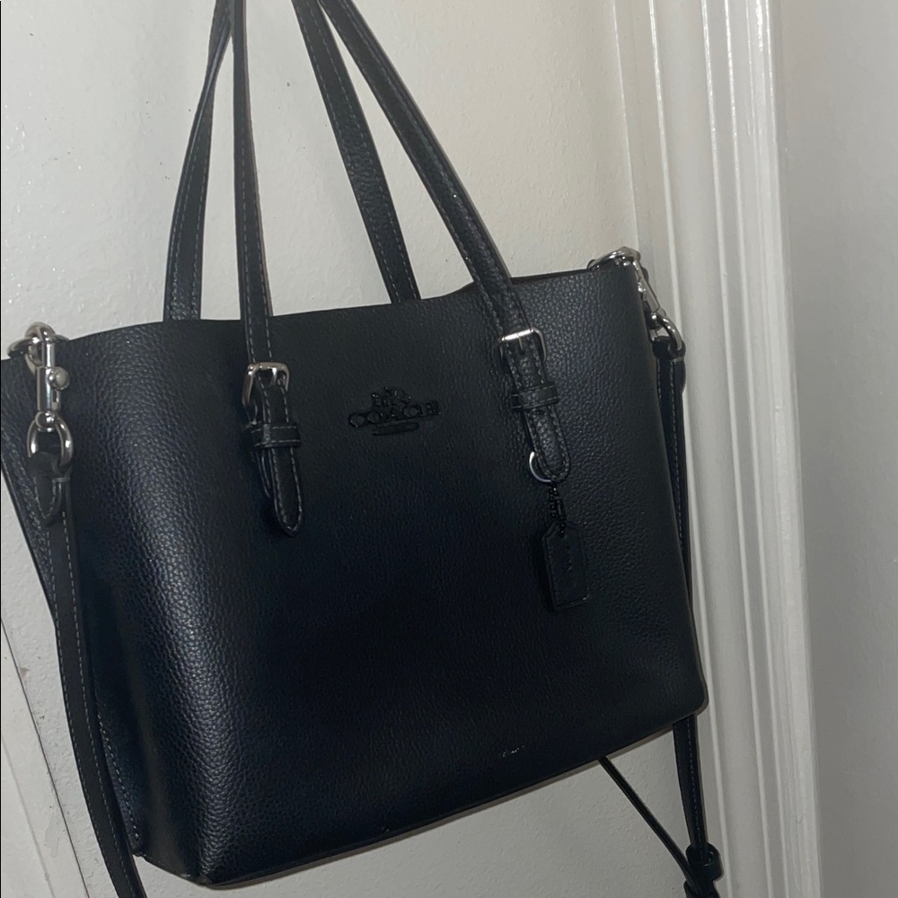 Sold!!!
Coach mollie tote bag 25 cv966 (make me an offer)